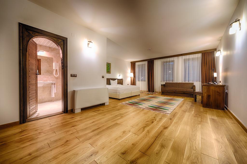 Arbanashki Han Hotelcomplex Arbanasi Habitación foto